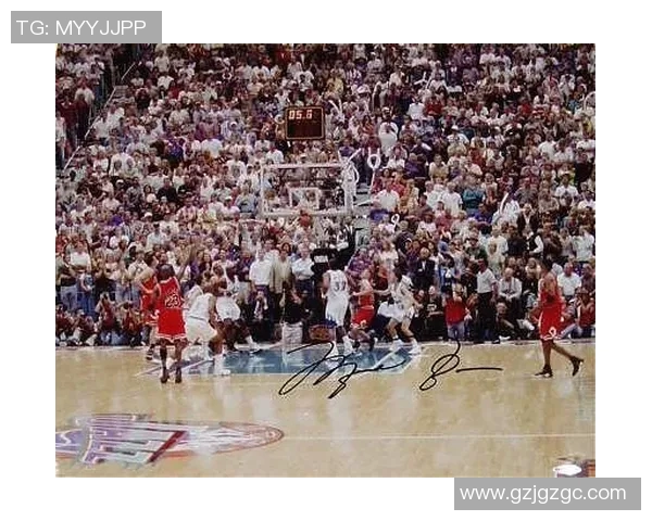 足球明星签名球鞋的魅力与价值探讨 足球明星签名球鞋的魅力与价值探讨