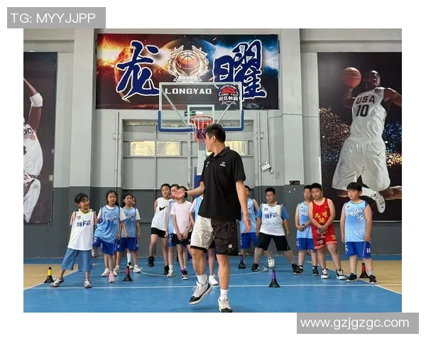探索qj篮球明星的成长之路与辉煌成就背后的故事与启示